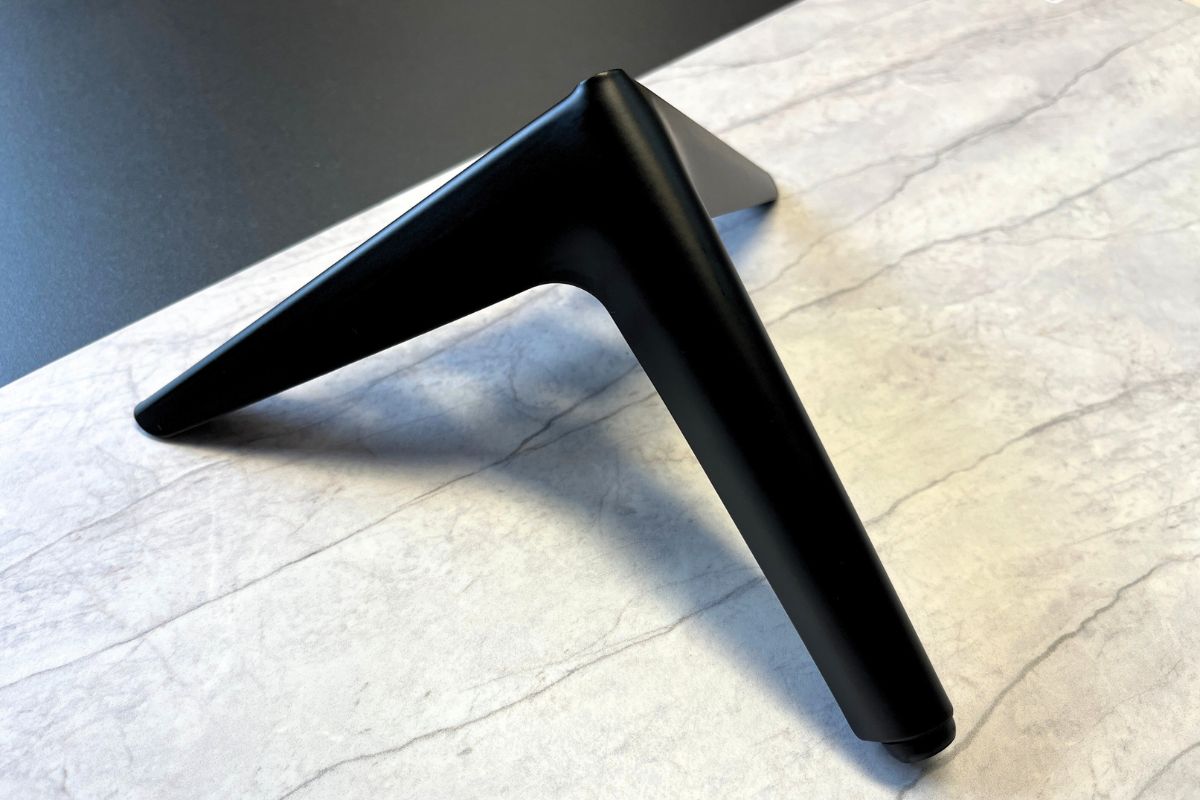 Nóżka meblowa ''V'' H-150 czarny mat GLOBAL SERVICE