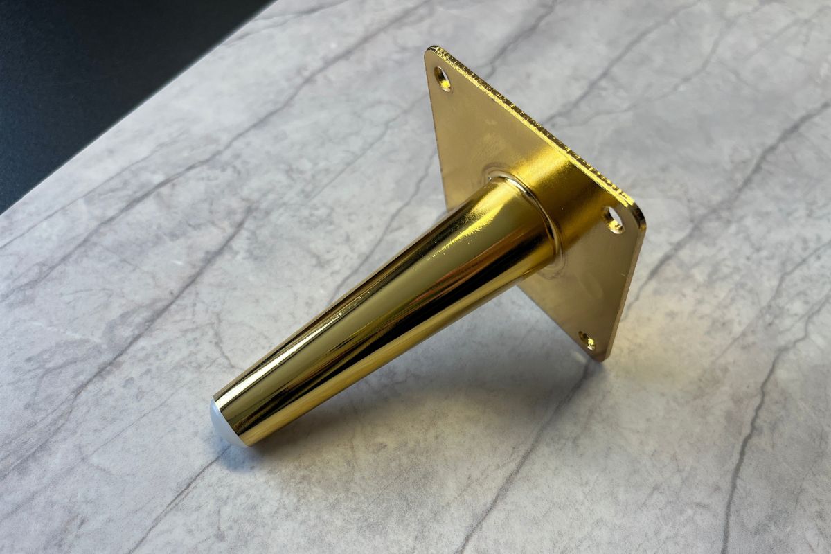 Noga stalowa prosta stożek H-100 mosiądz GLOBAL SERVICE