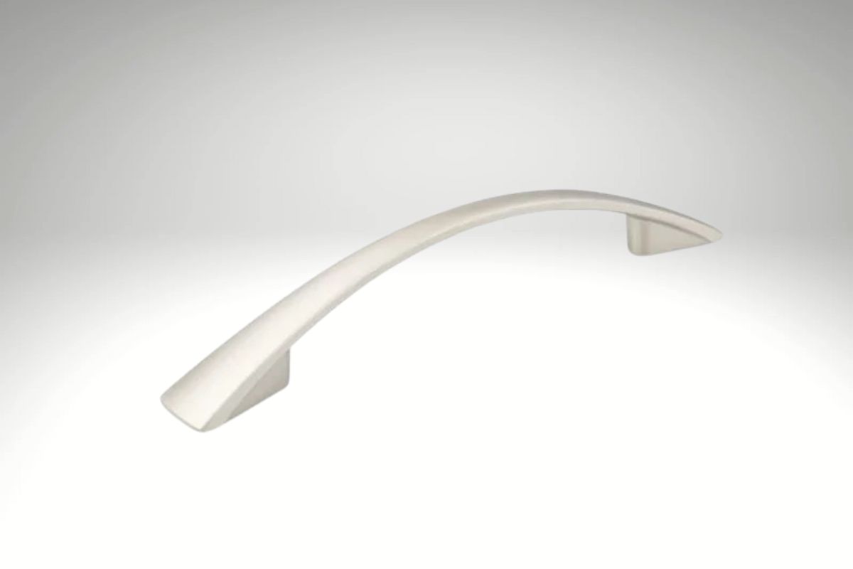 Uchwyt meblowy UM-090 satyna l-96 ATM