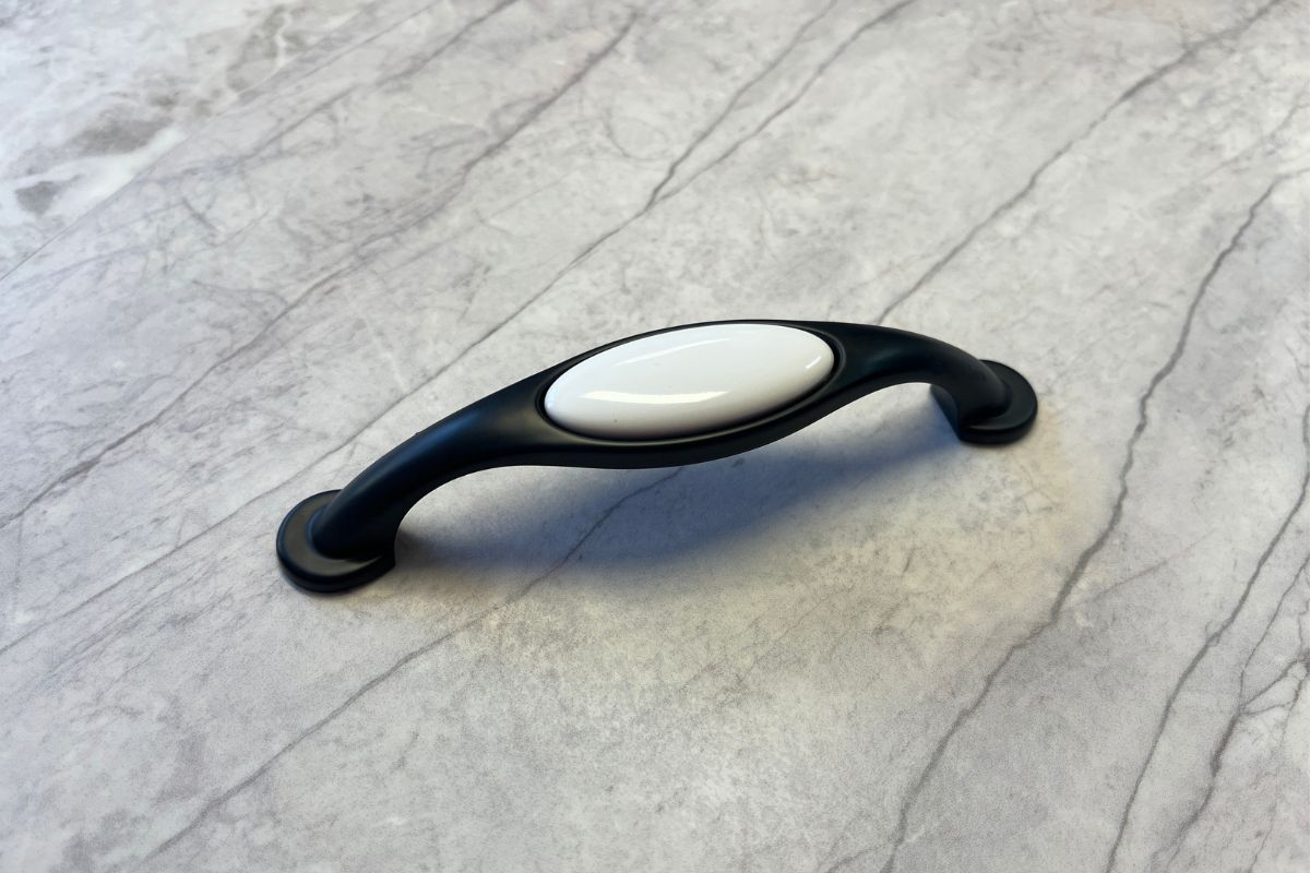 Uchwyt meblowy U0853 DOMINO