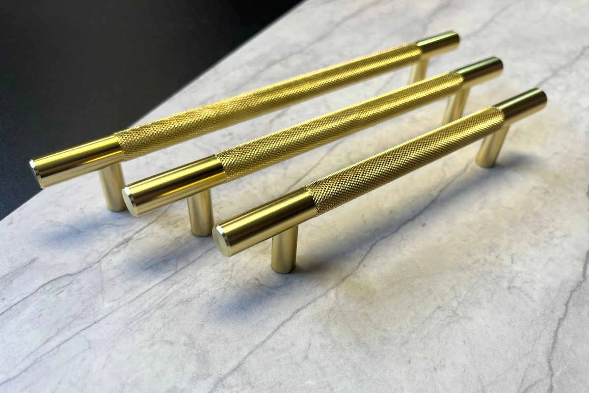 Uchwyt meblowy INDUSTRIAL HVYT