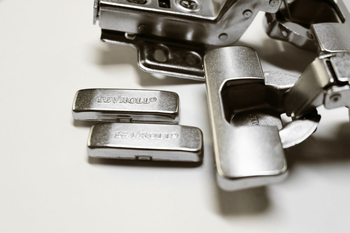 Zawias wpuszczany cichy domyk 223034 Sevroll - obrazek 3